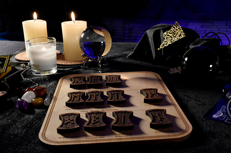 Runes - Beatus Lignum Elder Futhark Modèle